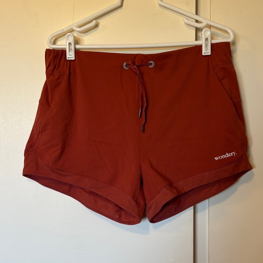Wondery Janelle Women's Active Shorts